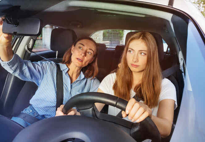 Common Mistakes to Avoid Behind the Wheel